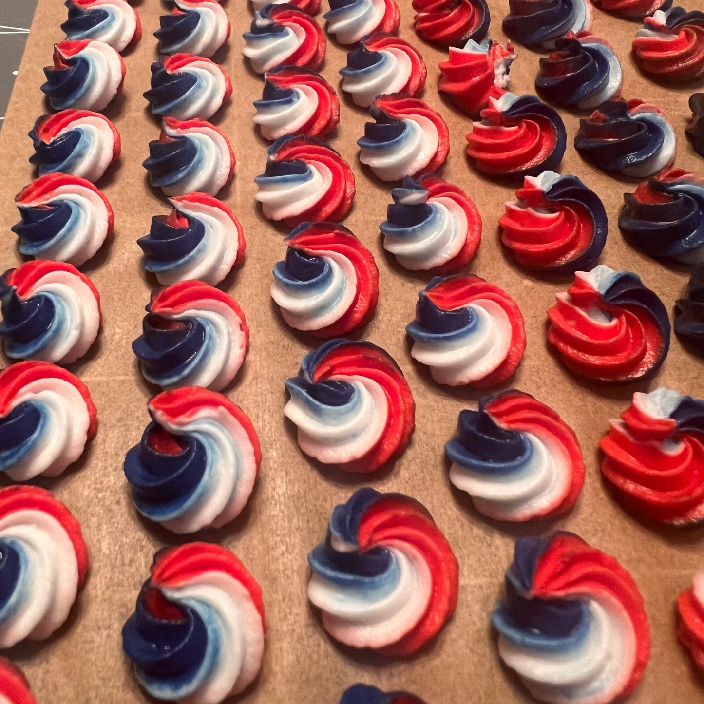 July 4th Edible Sugar Flowers Patriotic Rosettes Royal Icing Flowers for Fourth of July Edible Cake Decorations