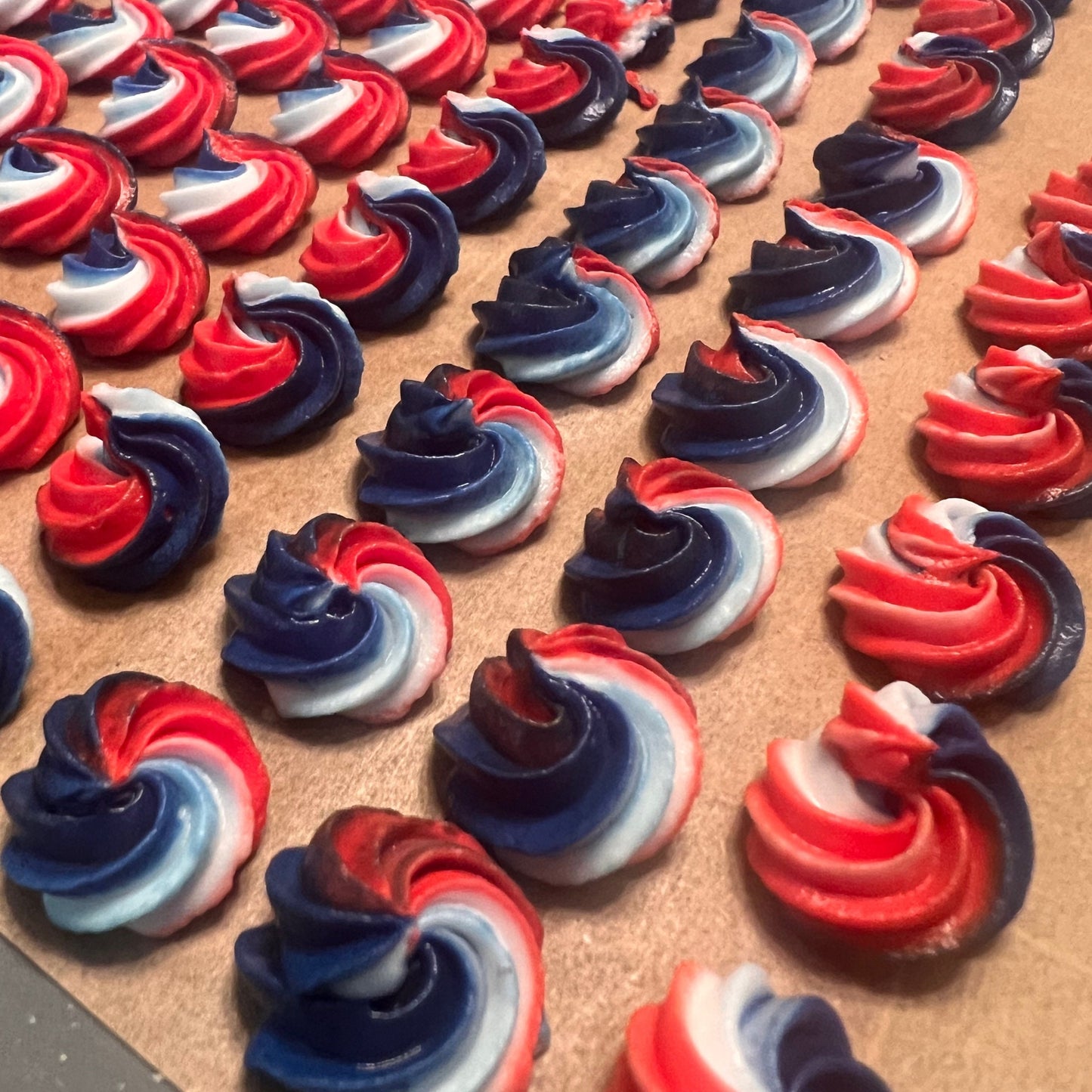 July 4th Edible Sugar Flowers Patriotic Rosettes Royal Icing Flowers for Fourth of July Edible Cake Decorations