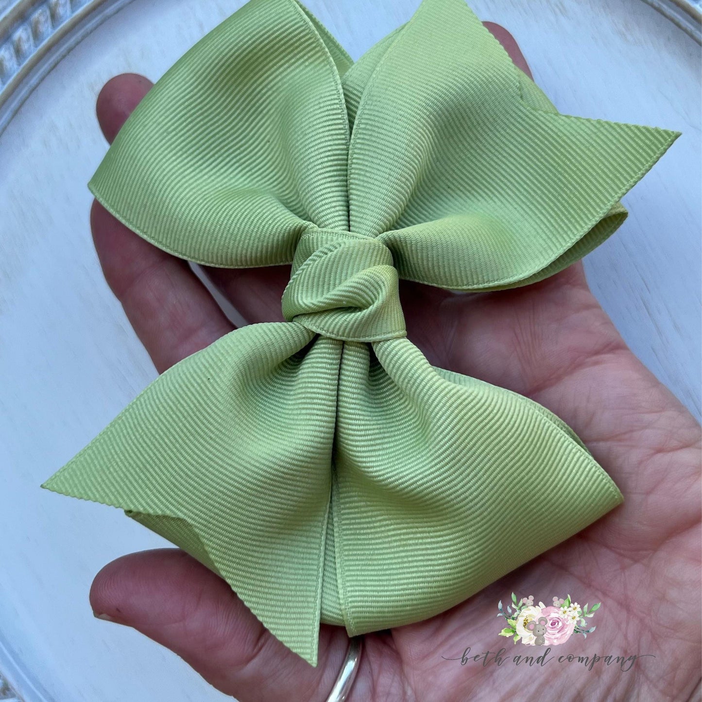 Hair Bow for Girls Grosgrain Hair Accessories Grosgrain Ribbon Lots of Colors Coquette Bows Pinwheel bow Hairbows Hand Made in America
