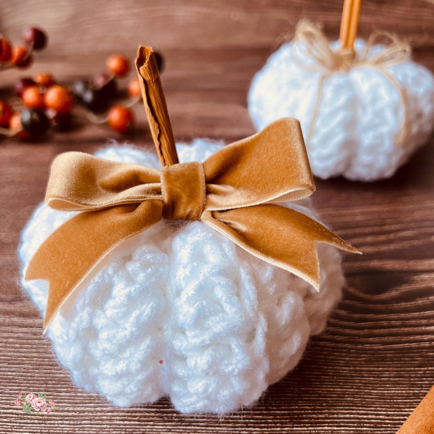 Handmade Small White Crochet Pumpkin – Fall Decor, Neutral Farmhouse Style, Tiered Tray Accent, Autumn Table Centerpiece