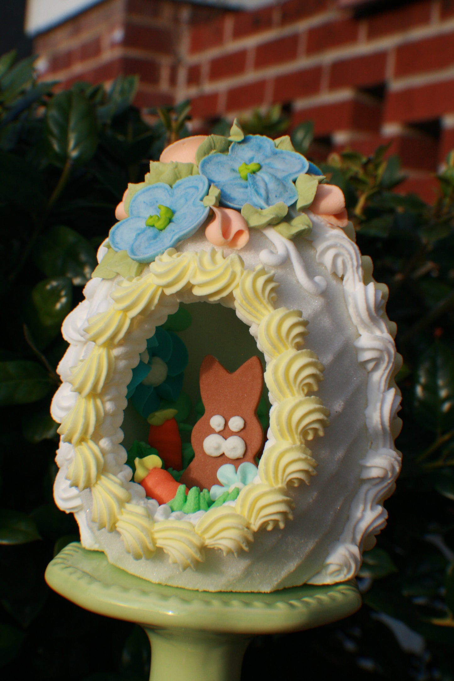 Sugar Eggs, Small Upright White Sugar Egg with Lattice Design and Brown Bunny - Beth and Company
