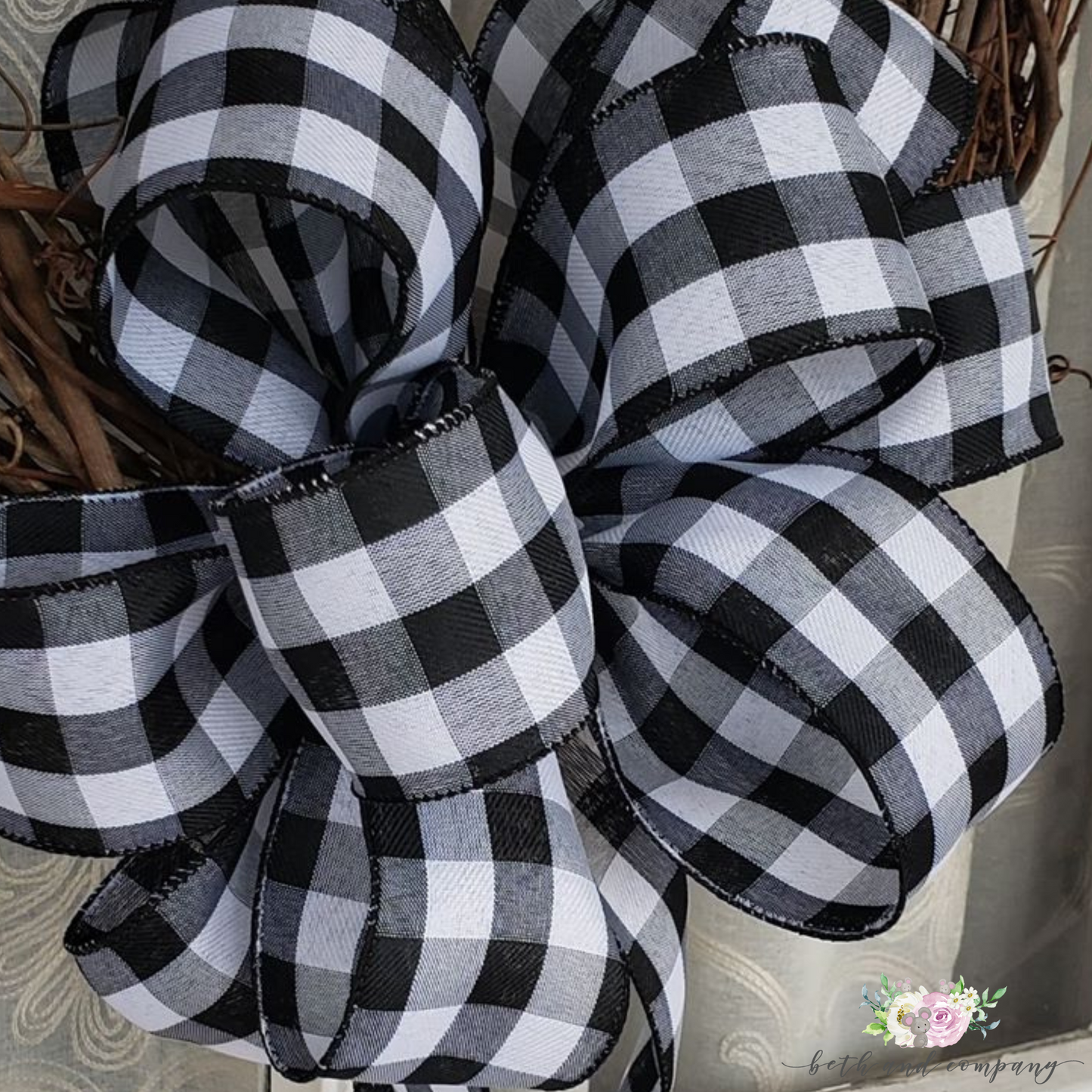 Tree Topper / Christmas Red and Black Buffalo Plaid Tree Topper / White and Black, Red and White /  Farmhouse ChrisTmas Tree Topper