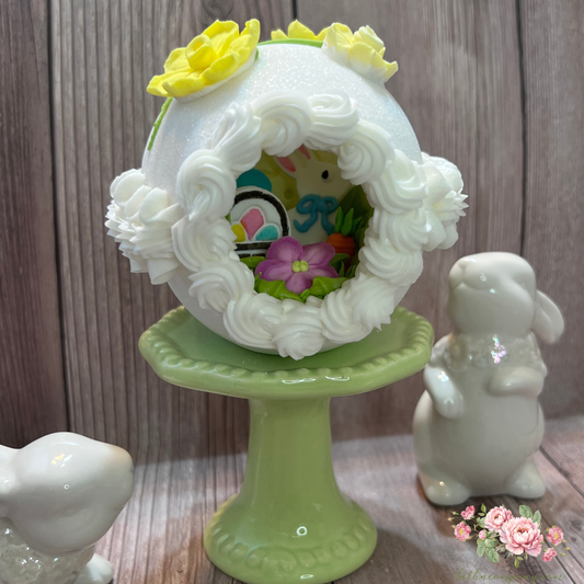 Sugar Egg with scene inside - Small Daffodil Egg