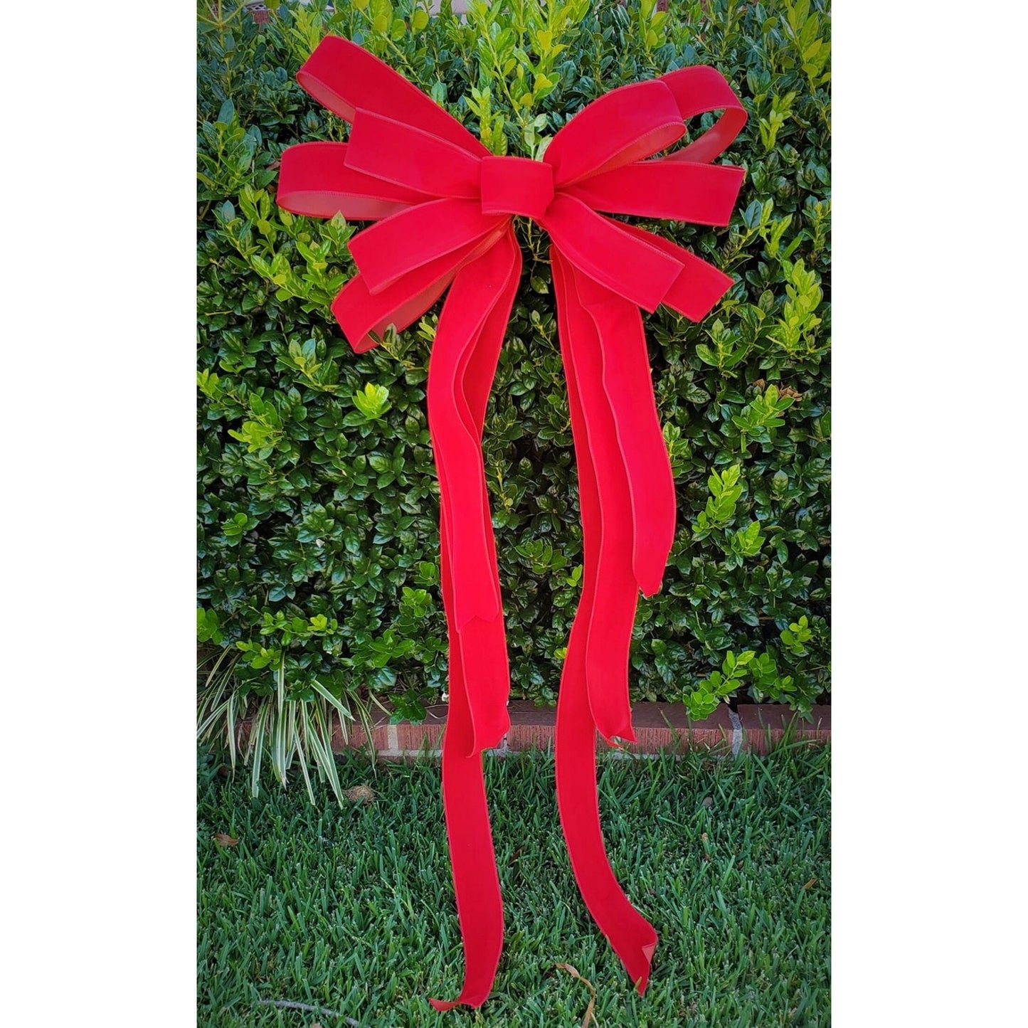 OUTDOOR Large Red Velvet Wreath Bow, Bow for 3-4 Foot Wreath with plastic liner