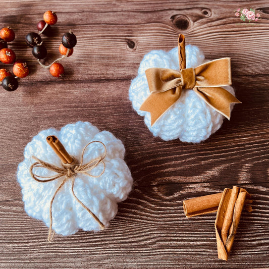 Handmade Small White Crochet Pumpkin – Fall Decor, Neutral Farmhouse Style, Tiered Tray Accent, Autumn Table Centerpiece