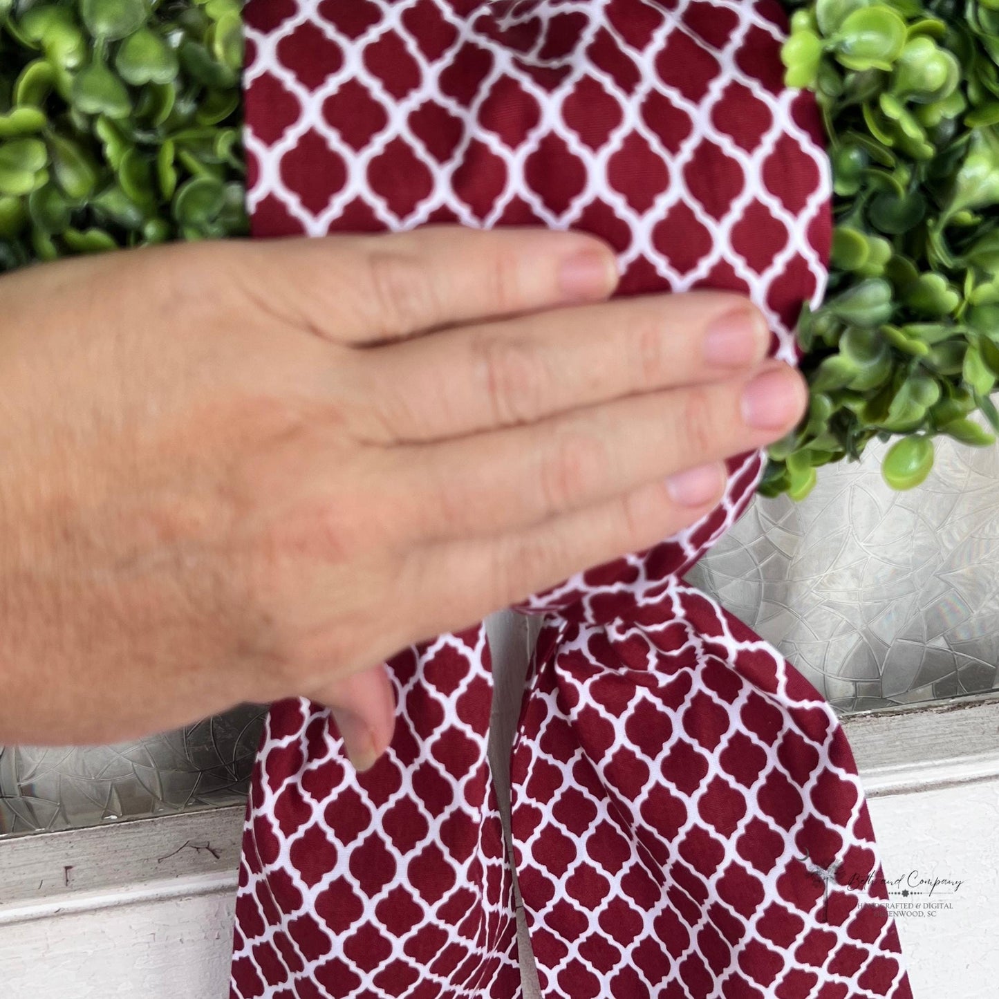 Maroon Wreath Sash Maroon & White Quatrefoil Wreath Front Door Decor Wreath Sash Handmade Fabric Sash Team Decoration Grand Millennial Style