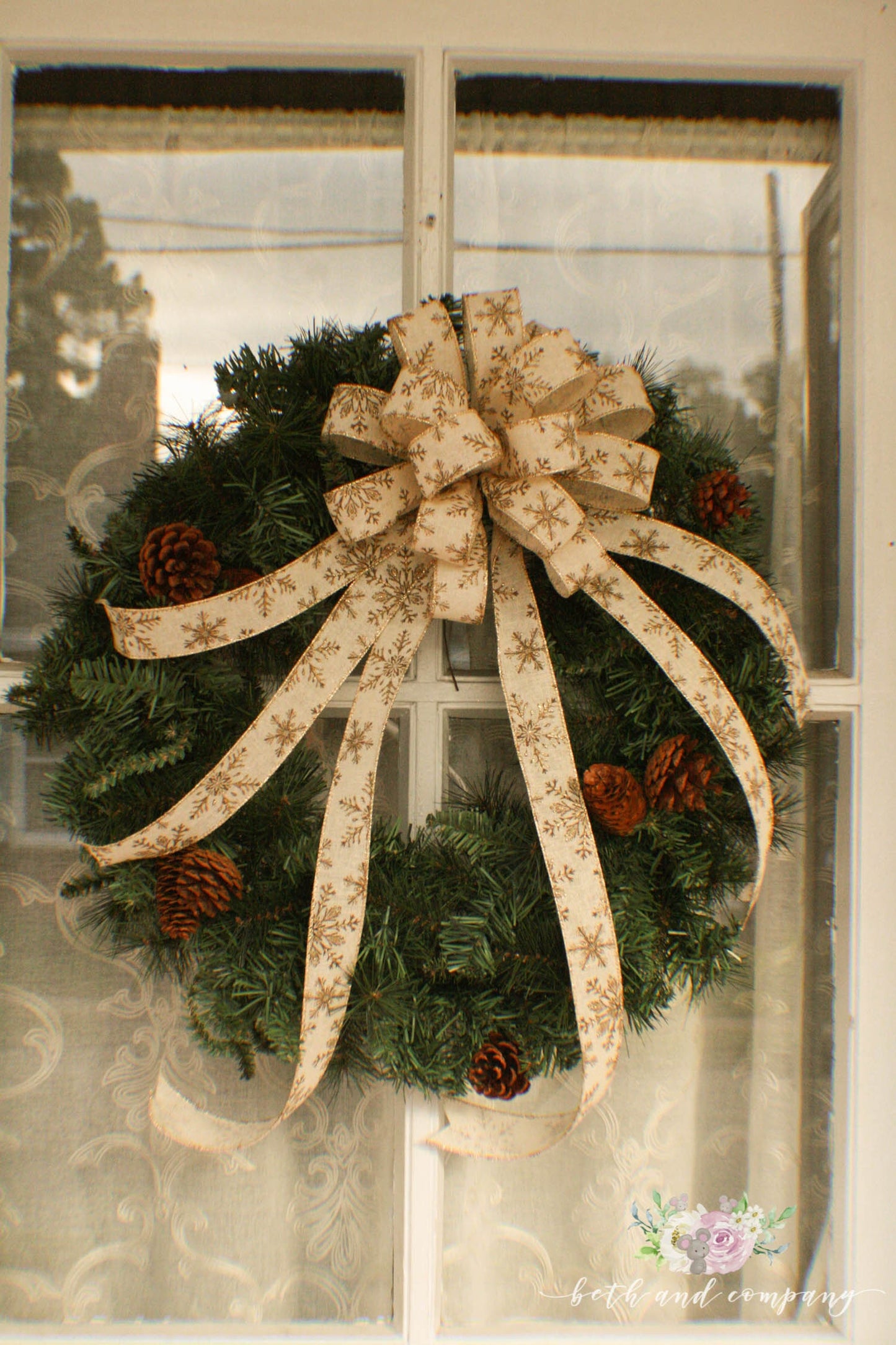 Gold Snowflake Christmas wreath bow, Christmas Wreath Bow, Glitter Snowflakes wreath bow, Christmas bows for wreaths, Christmas Tree Bow
