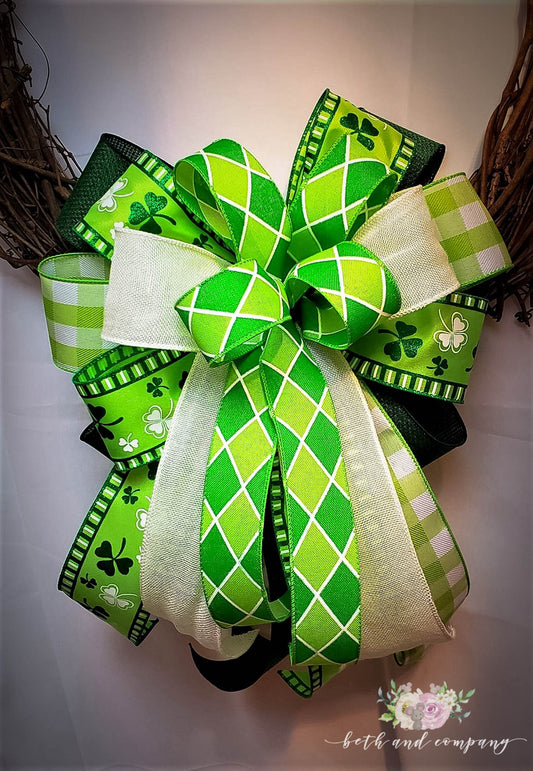 St Patricks Day Bow for front door, St Pattys day wreath bow, St Patricks Lantern Bow, Green bow, Green Wreath Bow for St Pattys
