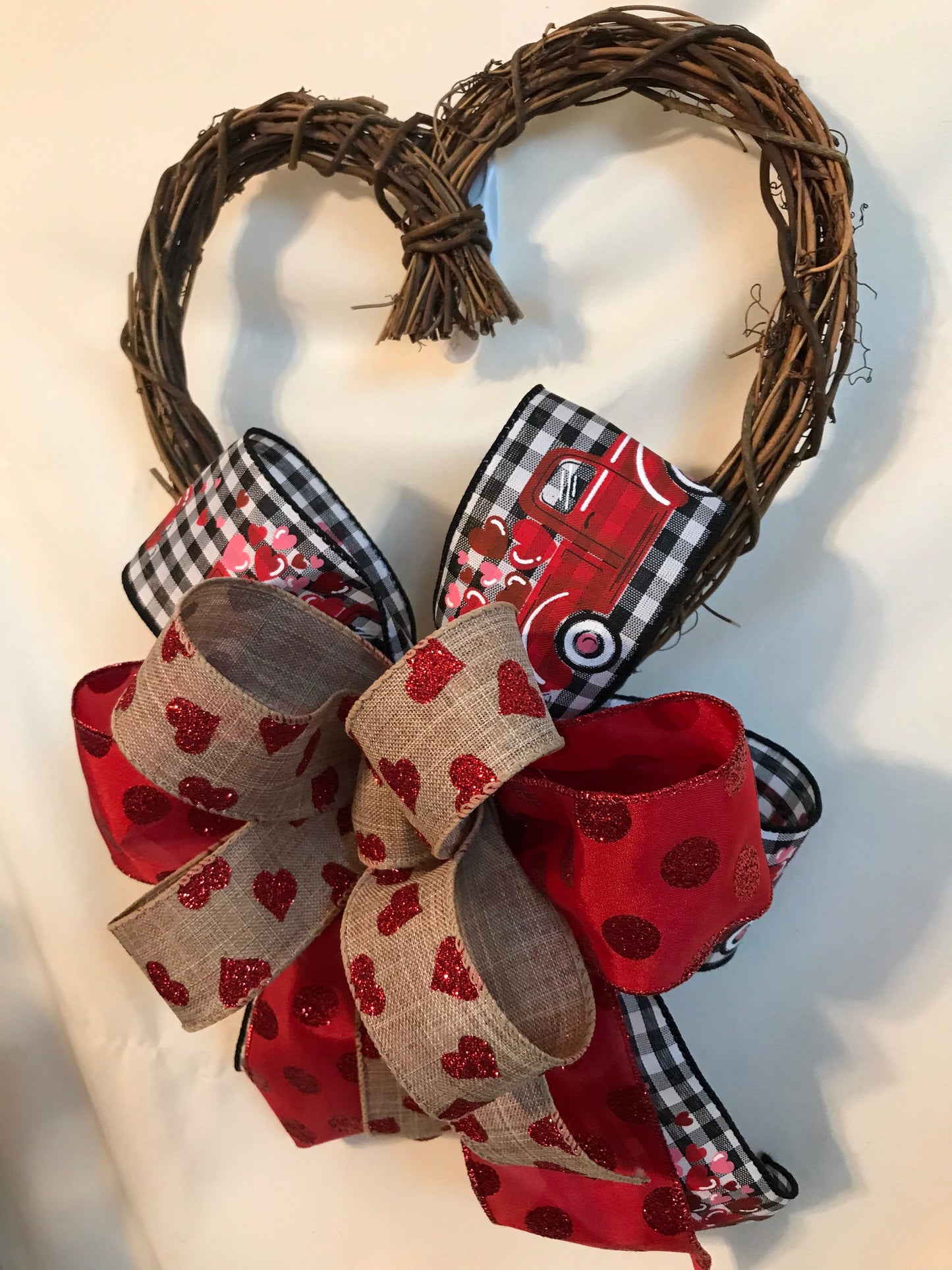 Valentine's Day Heart Wreath, Valentines Heart Shaped Wreath, Valentines Day Decor for front door, Mixed Ribbon wreath, front door decor